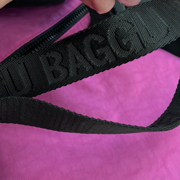 BAGGU Extra Pink Crescent Shoulder Bag New - Picture 7 of 7